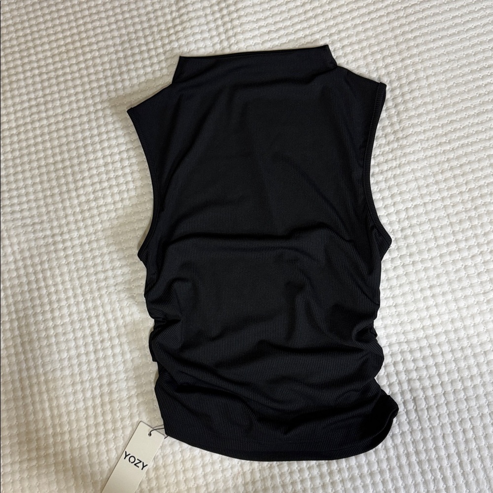 Black Ribbed Top With Scrunch On The Side from Shien